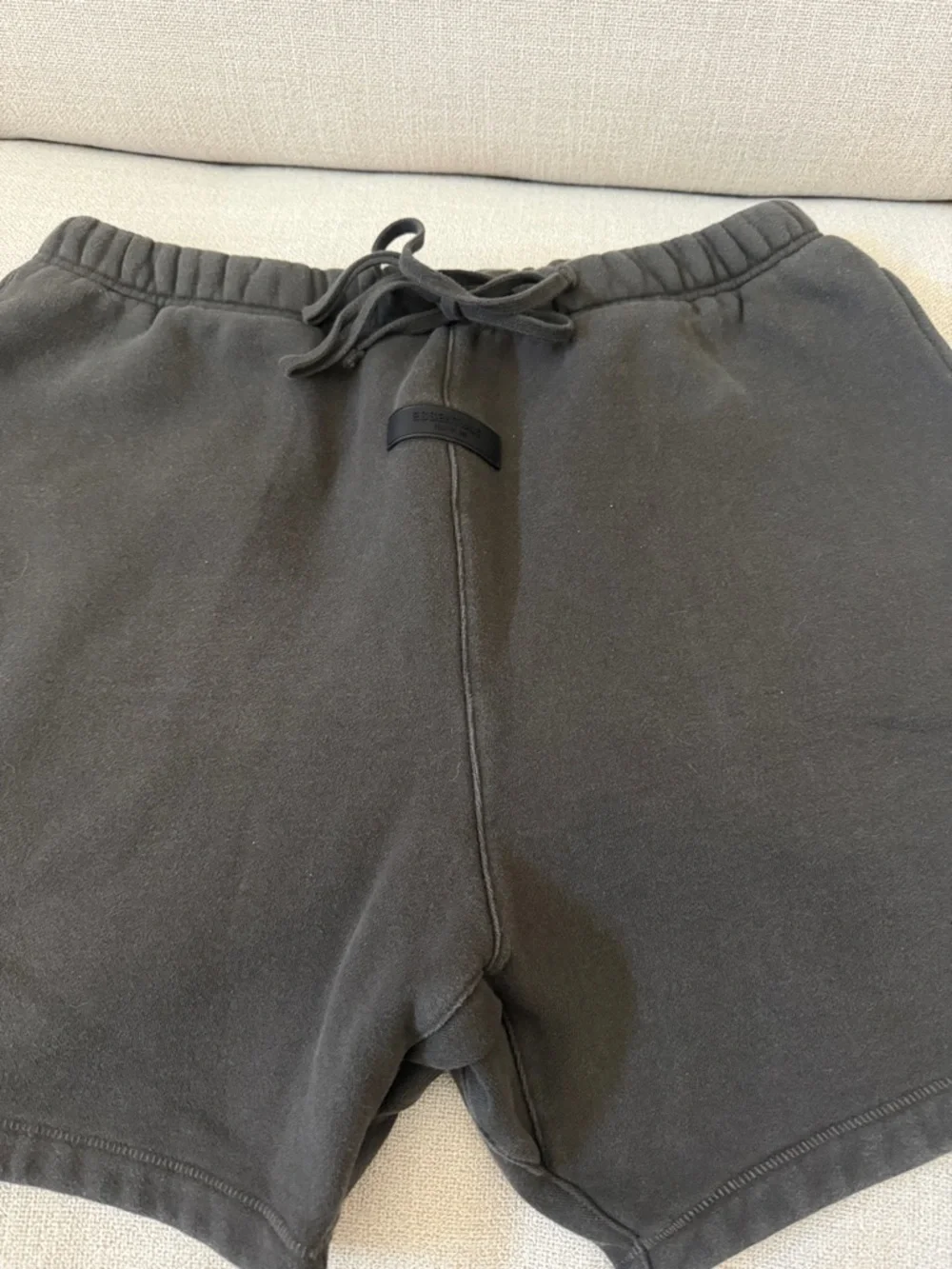 Essentials Fear of God Shorts - Picture 3 of 3